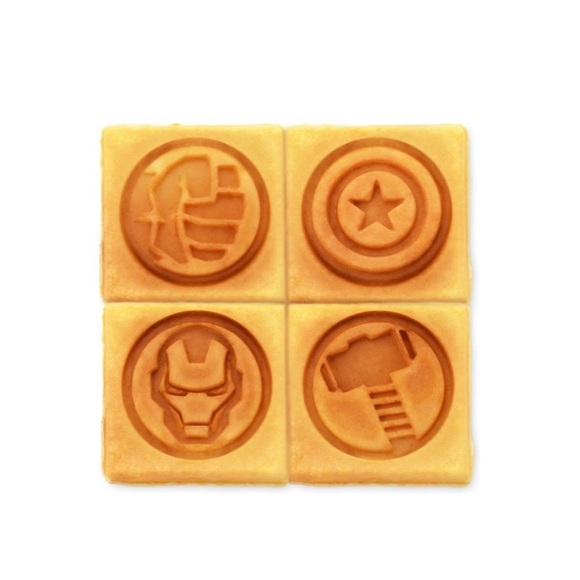 Marvel Avengers Waffle Maker - Picture 4 of 4